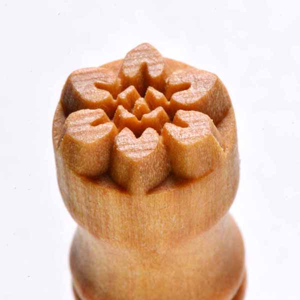 1.5cm Flower 1 