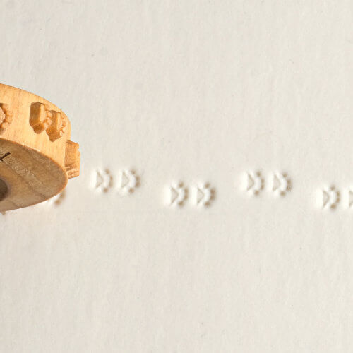 FingerRoller Design 024.  Dog Paw Prints. 