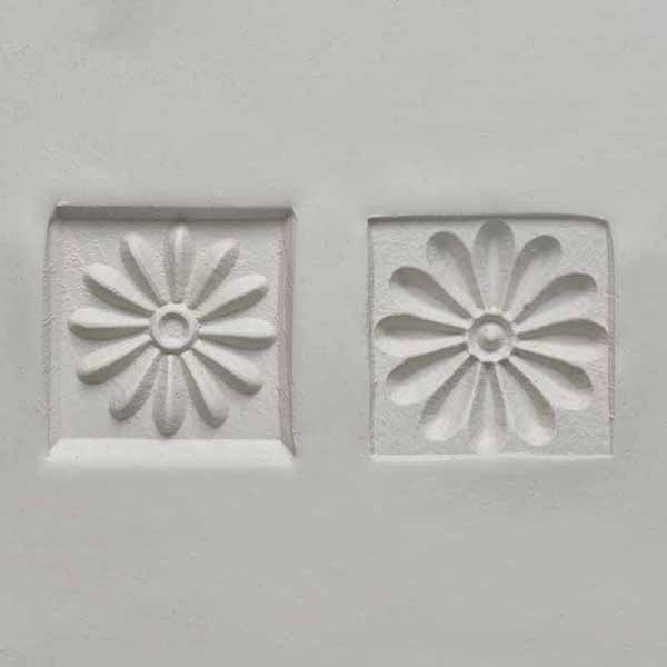 Medium square #103. Daisy 